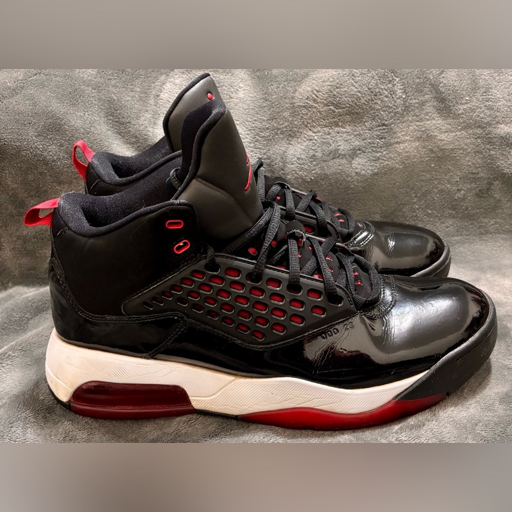 👟 NIKE JORDAN Size 10 Air Maxim 200 Jumpman CD6107 001 - Picture 2 of 10